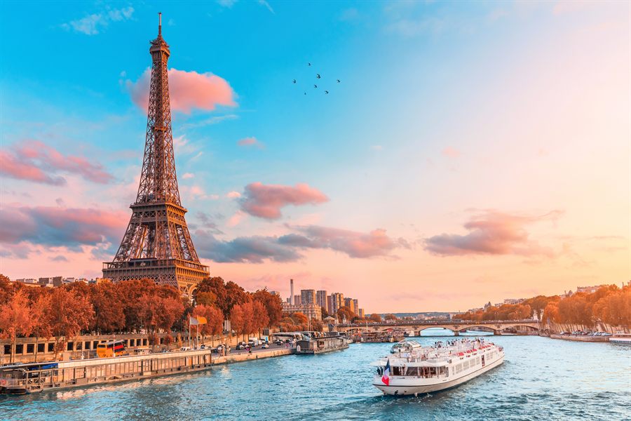 Eiffel Tower and the Seine at sunset